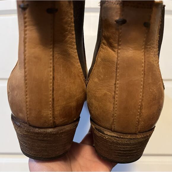 Frye Ankle Boots Carson Chelsea Women’s Size 9M Cognac Western Brown Leather - Picture 7 of 12